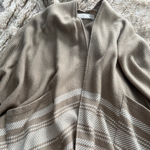 A&F poncho